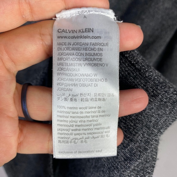 Calvin Klein Mens Extra Fine Merino Pullover Sweater in Black/Gray Size Small - Picture 6 of 7